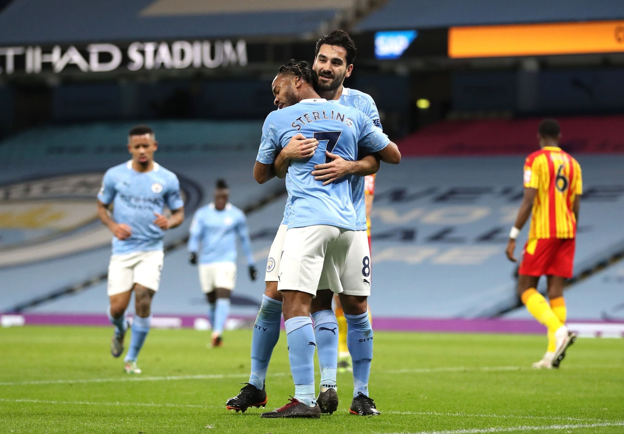 万英镑的收 万英镑的收